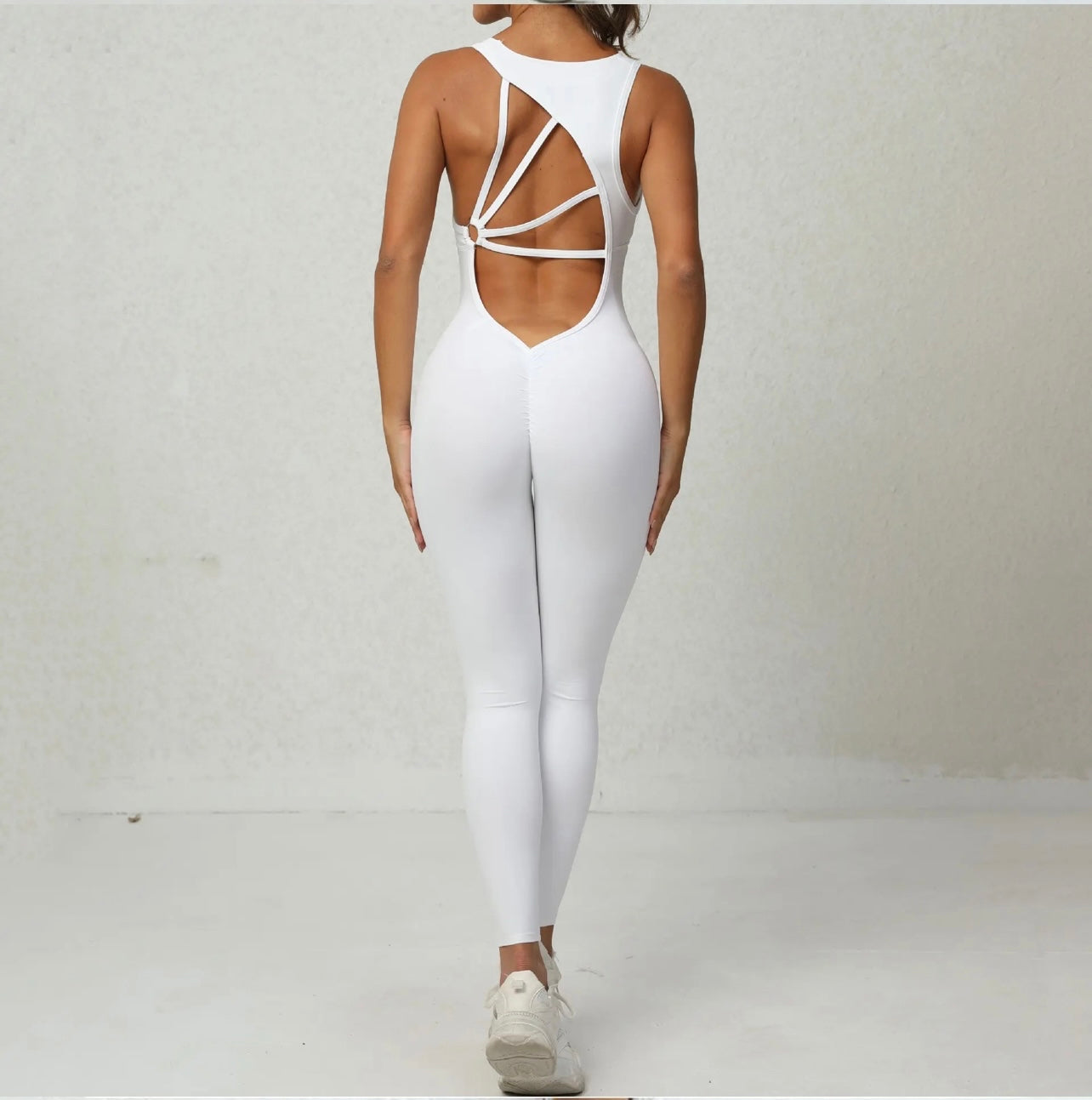 BOMBSHELL JUMPSUIT/ WHITE